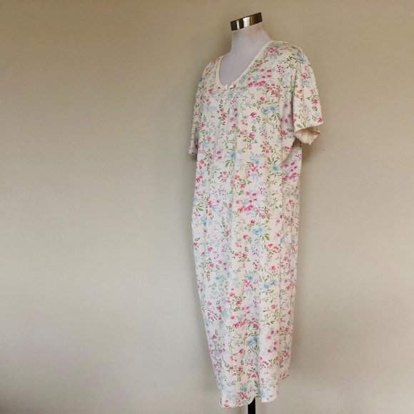 Nightgown Yellow Floral Large Short Sleeves Pullover SECRET TREASURES - Picture 7 of 7
